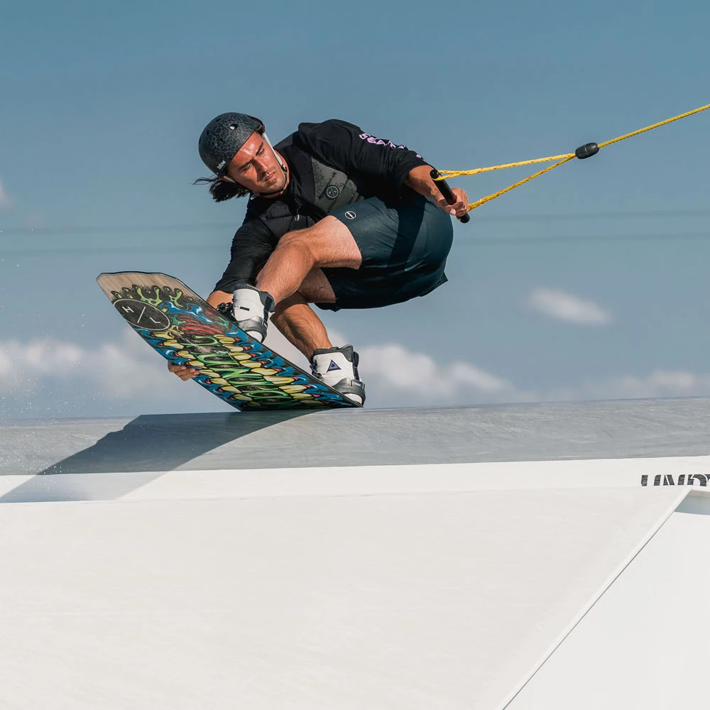 Hyperlite Union 134 Wakeboard 3 Hyperlite Union 134 Wakeboard â Image 3